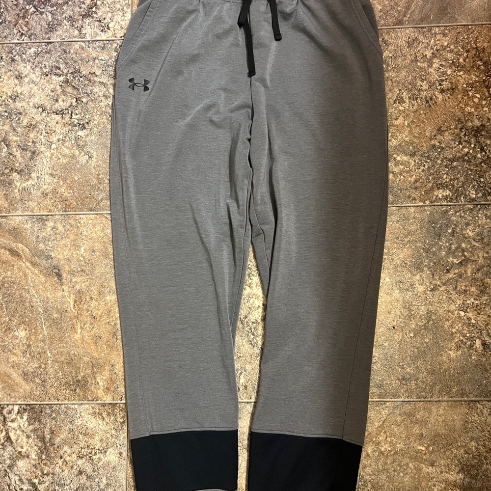 Under Armour Men's Gray and Black Joggers